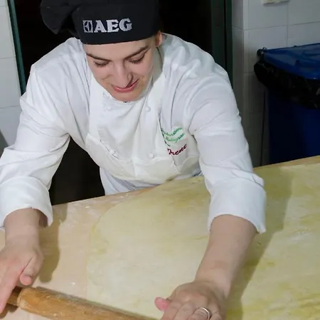 مزرعة للإقامة Bio Il Melograno Di Banditella Ristorante *