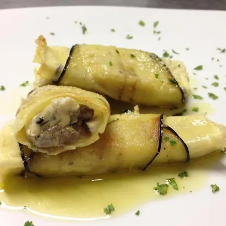 مزرعة للإقامة Bio Il Melograno Di Banditella Ristorante *